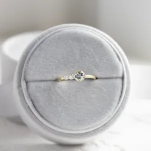 Romantic ring with aquamarine and diamonds AQUA Thumbnail