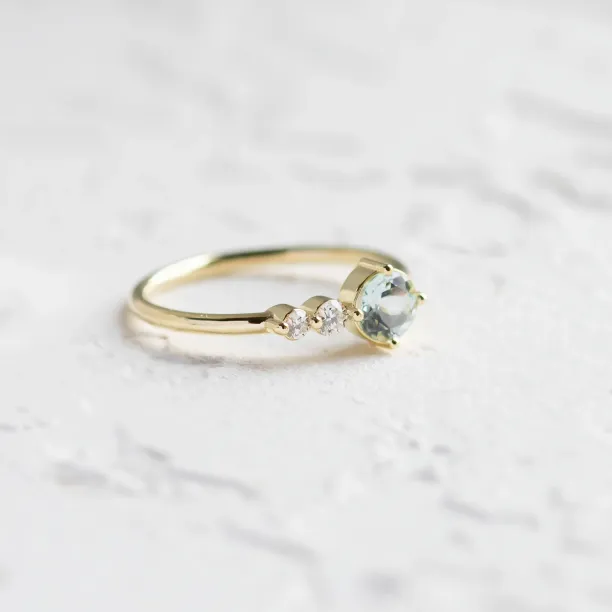 Romantic ring with aquamarine and diamonds AQUA Image
