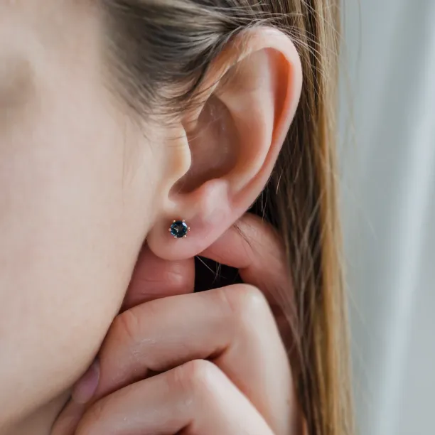 Stud earrings with blue topaz DENIM Image