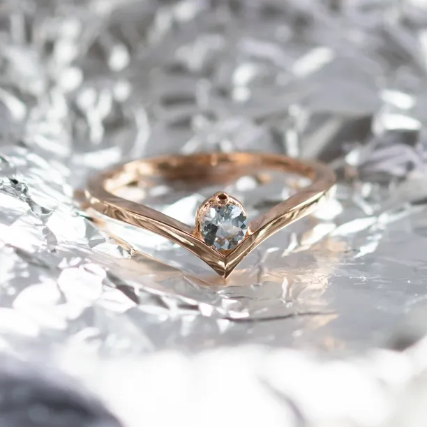 Gold aquamarine ring AMY Image