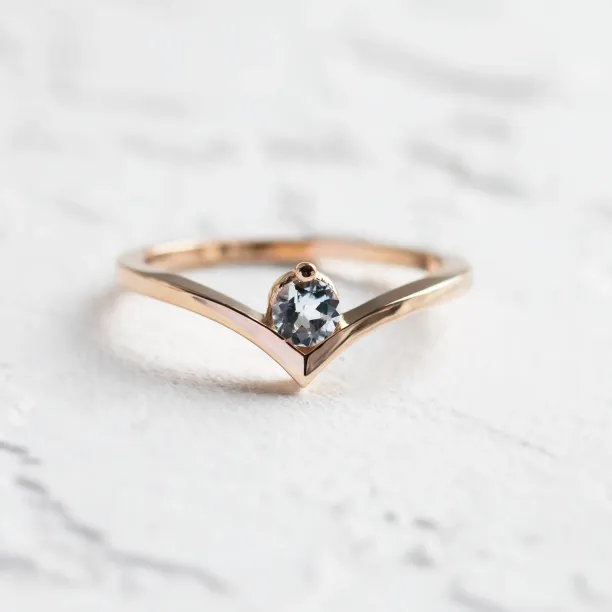 Gold aquamarine ring AMY Image