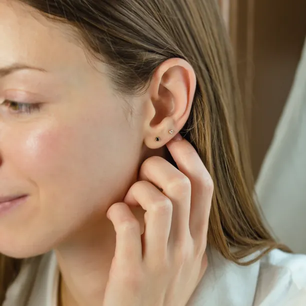 Golden minimalist earrings with black diamonds CHARNA Image