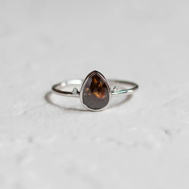 Gold engagement set with pear salt and pepper diamond MEGGIE Image