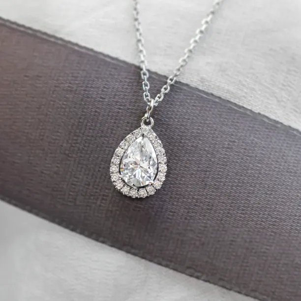 Gold halo pendant GLORIA Image