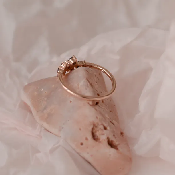 Gold ring with black diamonds CLARA Image
