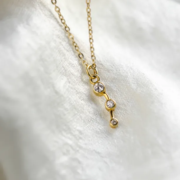 Minimalist diamond necklace MARIANNE Image