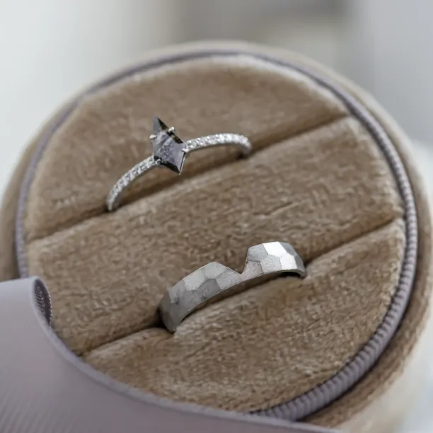 Gold wedding set with salt and pepper diamond ZERBY Image