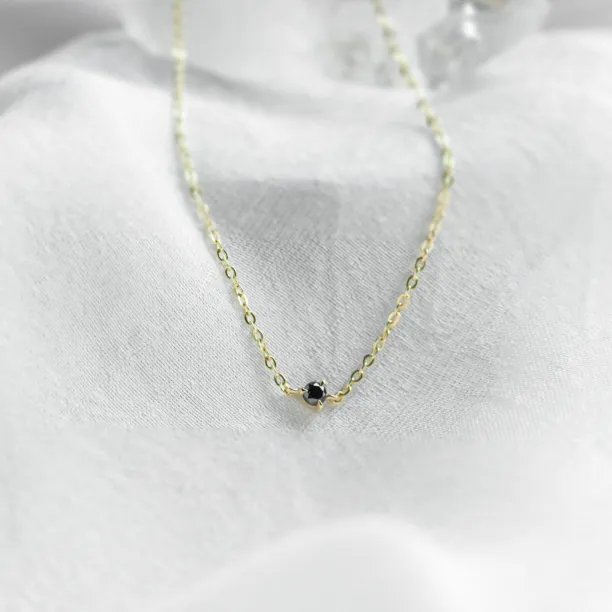 Minimalist bracelet with a black diamond BLAKE Image