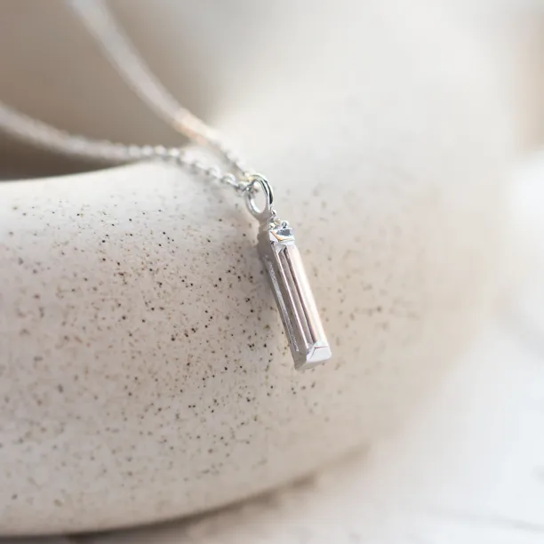 Moissanite and diamond minimalist pendant FELICE Image