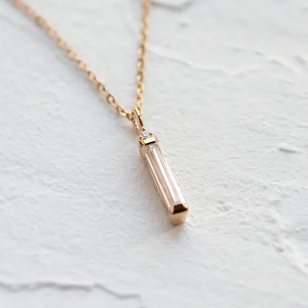 Moissanite and diamond minimalist pendant FELICE Image