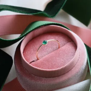 Emerald stackable fine ring CARAGH Thumbnail