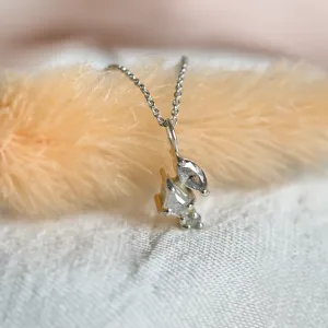 Minimalist cluster neklace with salt and pepper diamonds MANILA Thumbnail