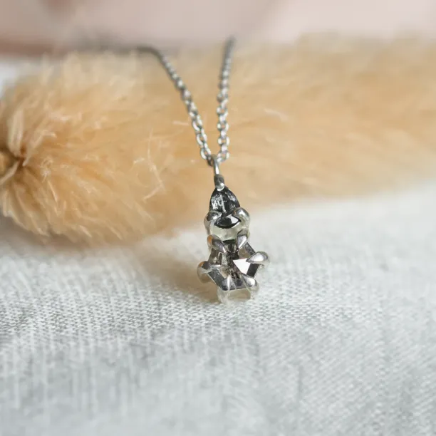 Necklace with unusual salt and pepper diamonds GEORGINA Image