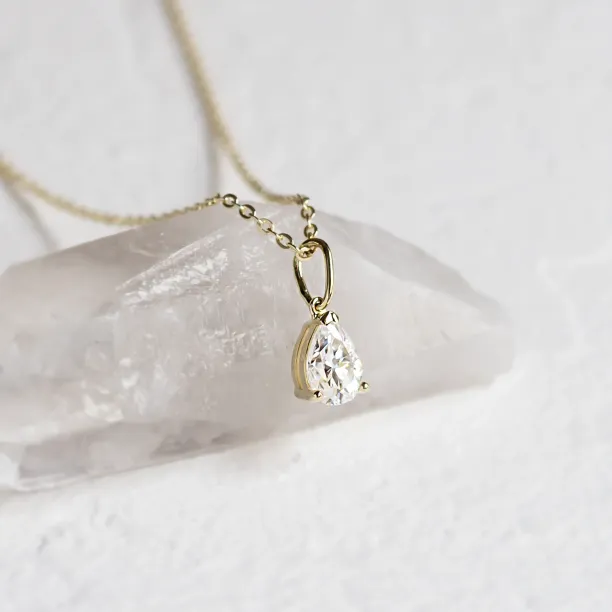 Gold necklace with pear moissanite NAOMI Image