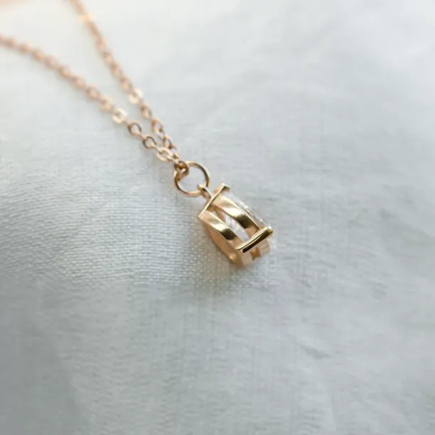 Gold necklace with pear moissanite NAOMI Image