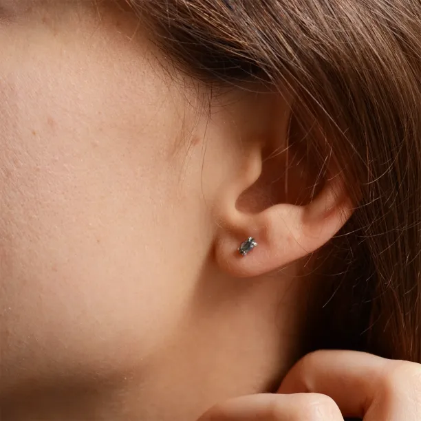 Minimalist salt and pepper diamonds earrings STELLA Image
