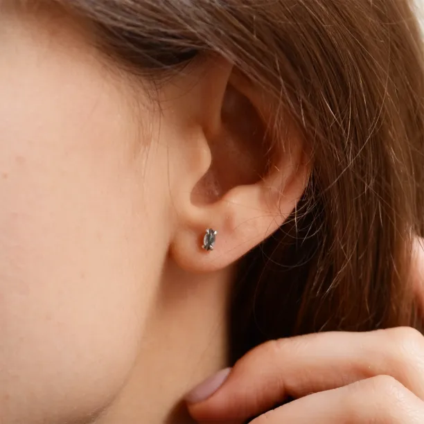 Minimalist salt and pepper diamonds earrings STELLA Image