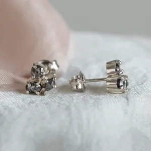 Cluster earrings with salt and pepper diamonds GRAPPOLO Thumbnail