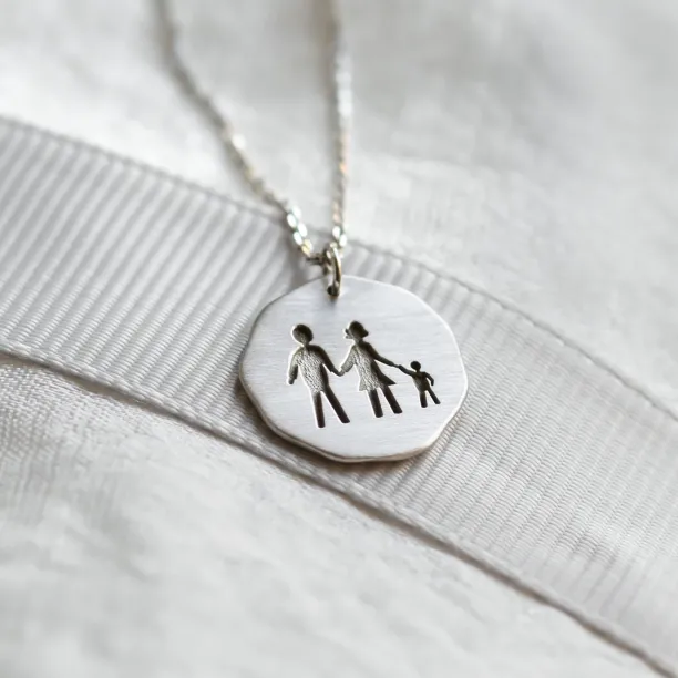 Engraved necklace with family motive FRANCIS Image