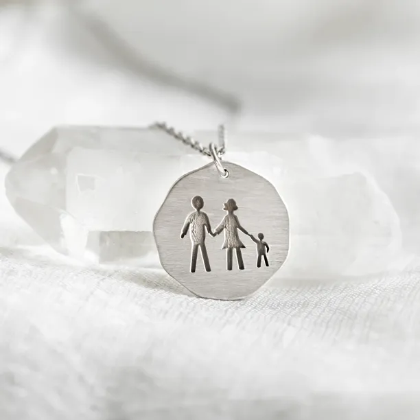 Engraved necklace with family motive FRANCIS Image
