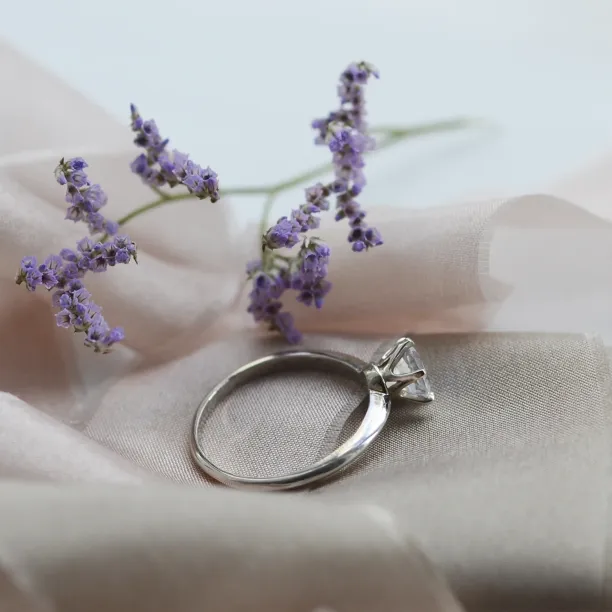 Gold ring with moonstone TONI Image