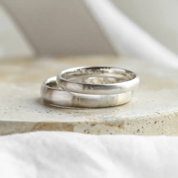 Solid wedding rings made of red gold (mat) Image