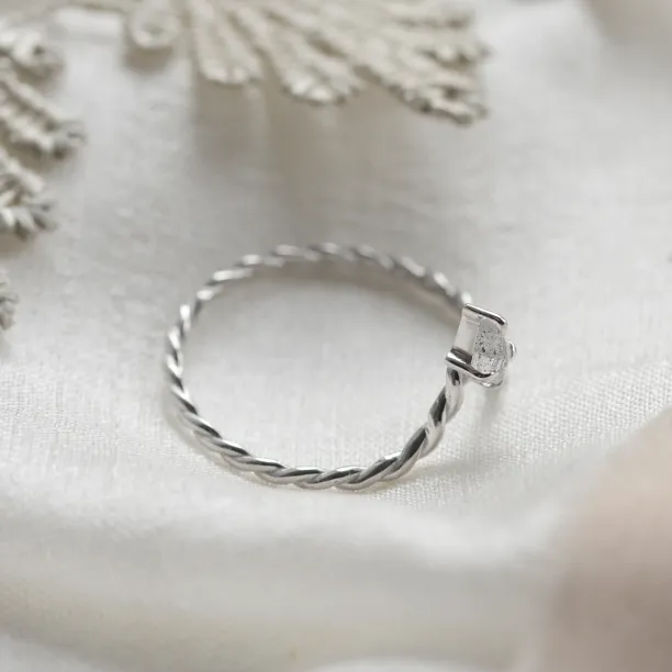 V stacker ring with kite salt and pepper diamond NIAM Image