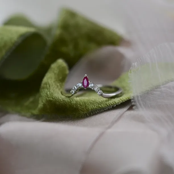 Gold diamond ring with ruby CROWN Image