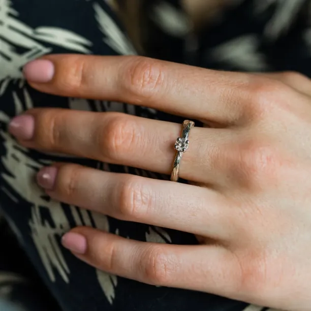 Gold branch ring with morganite DREMIA Image