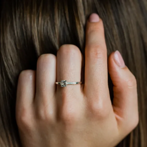 Engagement ring with morganite and diamonds GINEPRO Image