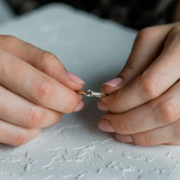 Unusual engagement ring with morganite MORGI Image