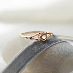 Delicate gold ring with morganite ROSALIS Thumbnail