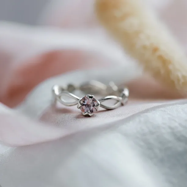 Gold ring with morganite and diamonds QUEENIE Image