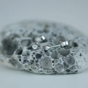ANY Golden stud earrings with diamonds Thumbnail