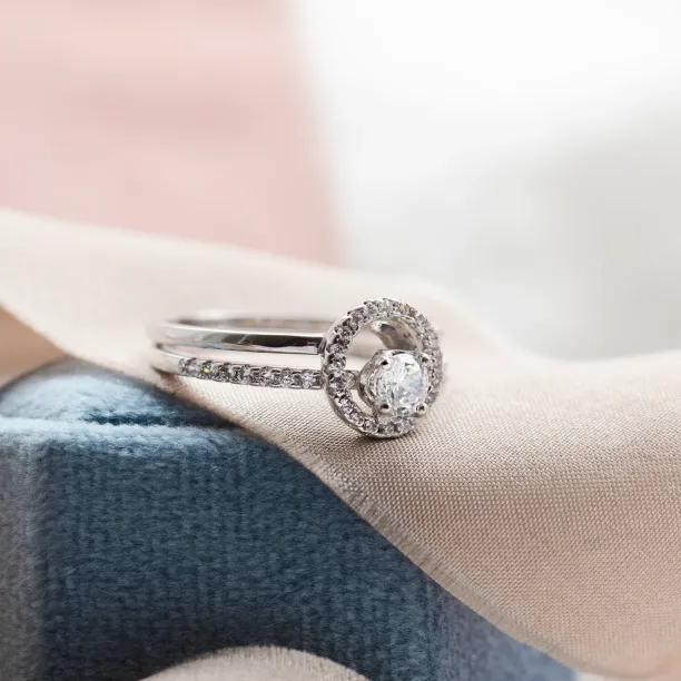Gold diamond halo engagement set SOLEIL Image