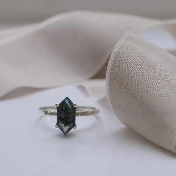 Gold diamond ring with moss agate ROXANE Image