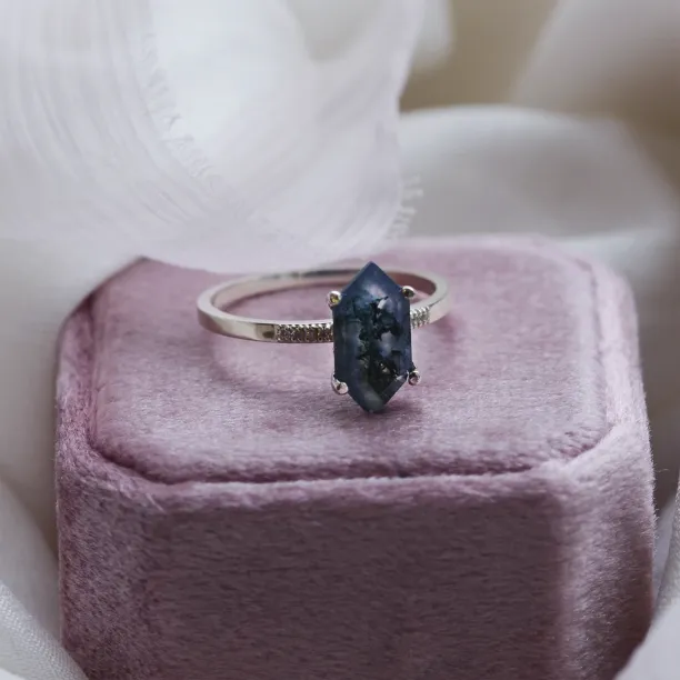 Gold diamond ring with moss agate ROXANE Image