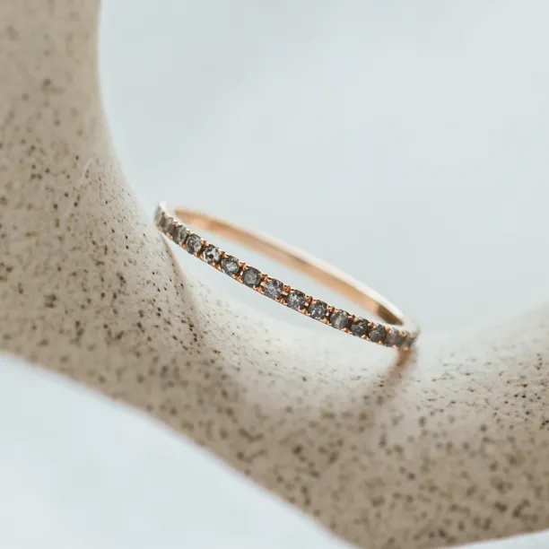 Gold eternity ring with salt and pepper diamonds DOROTHY Image