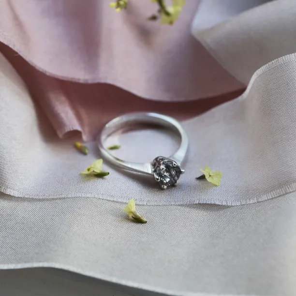 Gold ring with rutile quartz FLORA Image
