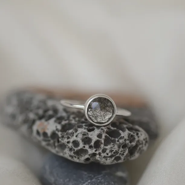 Gold ring with rutile quartz GRANADA Image
