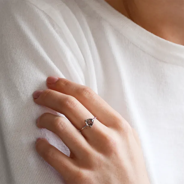 Minimalist rutilated quartz ring TRIGLAV Image