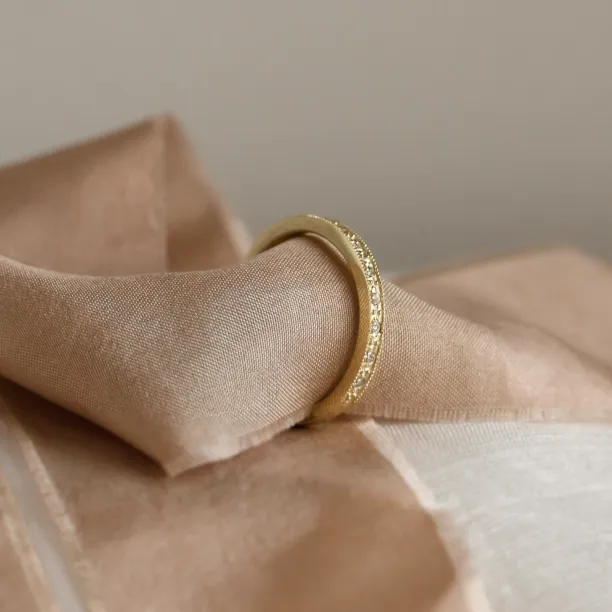 Vintage eternity lab-grown diamond ring HELENE Image