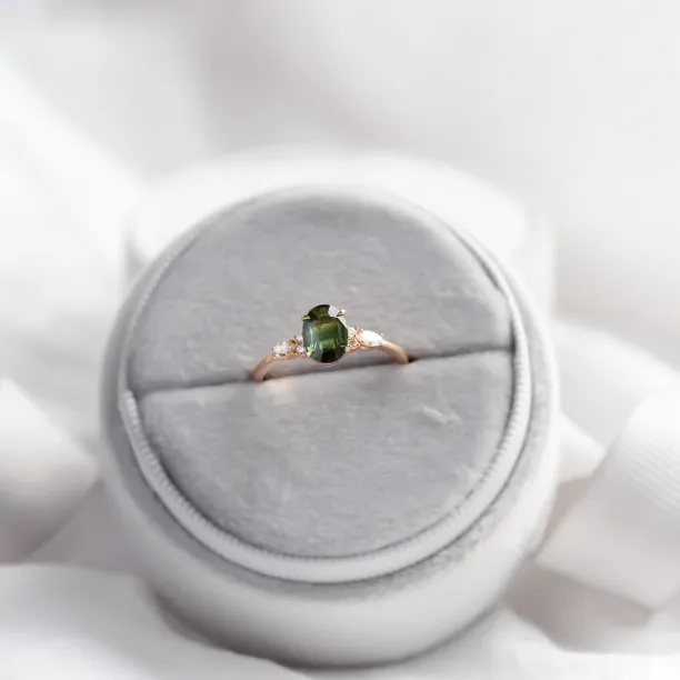 Oval cut sapphire ring with marquise diamonds ETERNELLE Image
