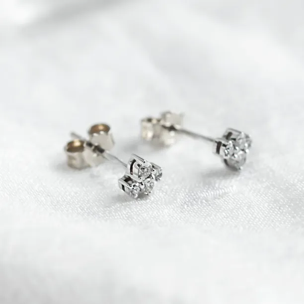 Minimalist gold earrings with diamonds in cluster setting STEPH Image