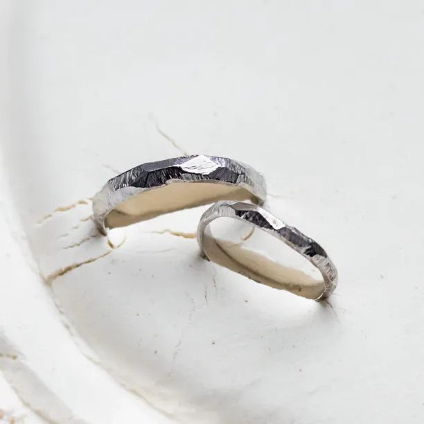Atypical wedding rings GOLI Image