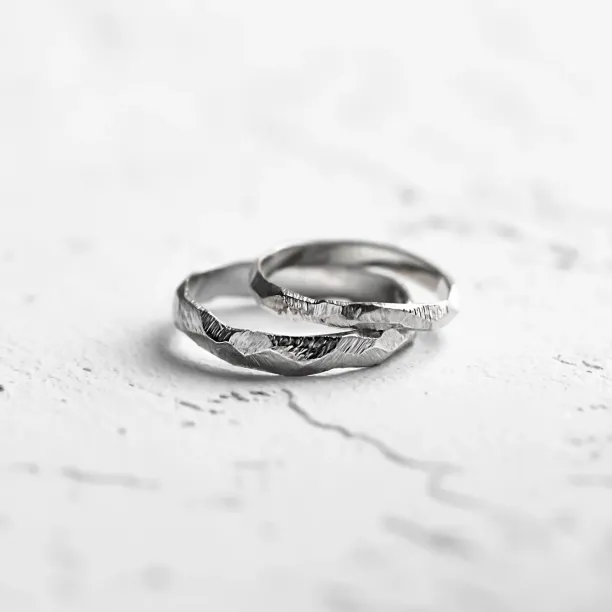 Atypical wedding rings GOLI Image