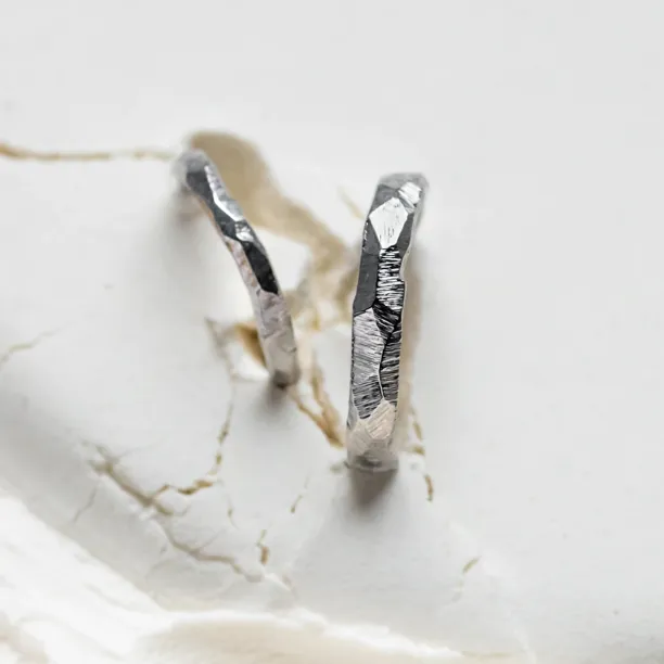 Atypical wedding rings GOLI Image