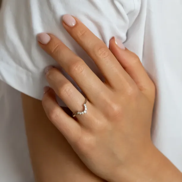 Diamond curved wedding band GEORGIA Image