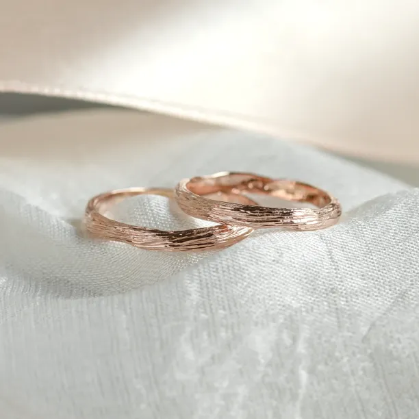 Gold twig wedding rings MIANA Image
