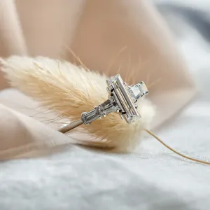 Elegant engagement ring with baguette moissanites EARL Thumbnail